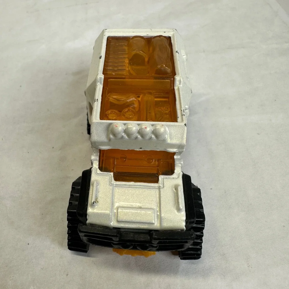 Matchbox Frost Fighter Snow Vehicle‎ White Orange Tracks Toy Diecast 2012